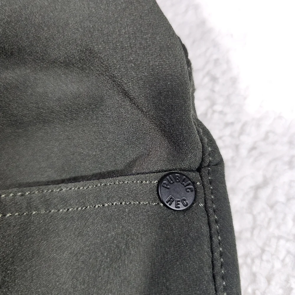 Public Rec Pants Mens 36x34 Green Workday Slim Fit Stretch Athleisure Travel - Picture 5 of 12